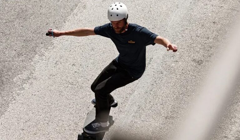 Sicherheit bei Elektro-Skateboards Wie man verantwortungsvoll fährt und Unfälle vermeidet